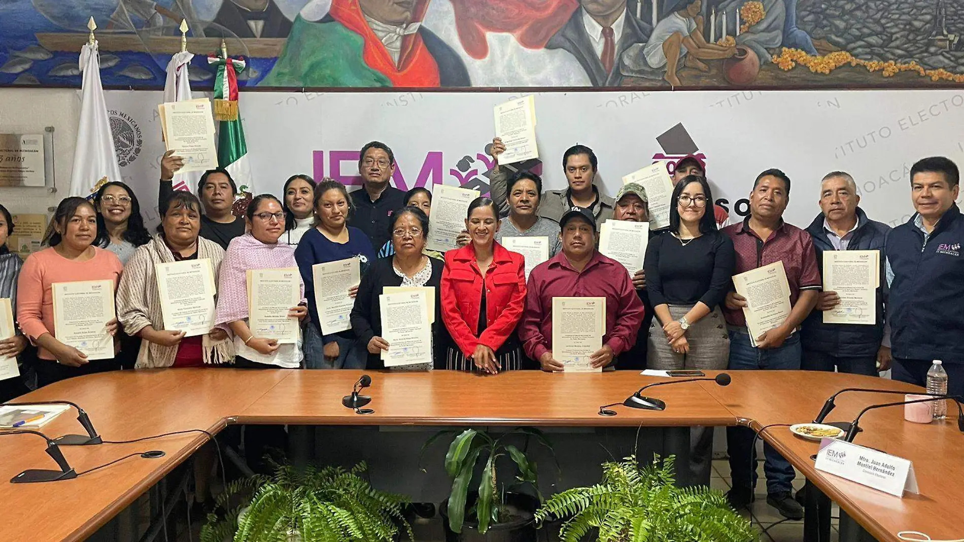 Consejo de Administración de Santa Cruz de Tanaco en el IEM